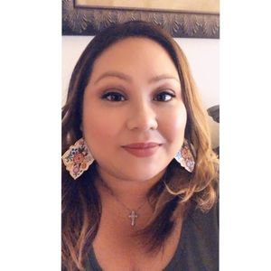 Meet your Posher, Rosalinda